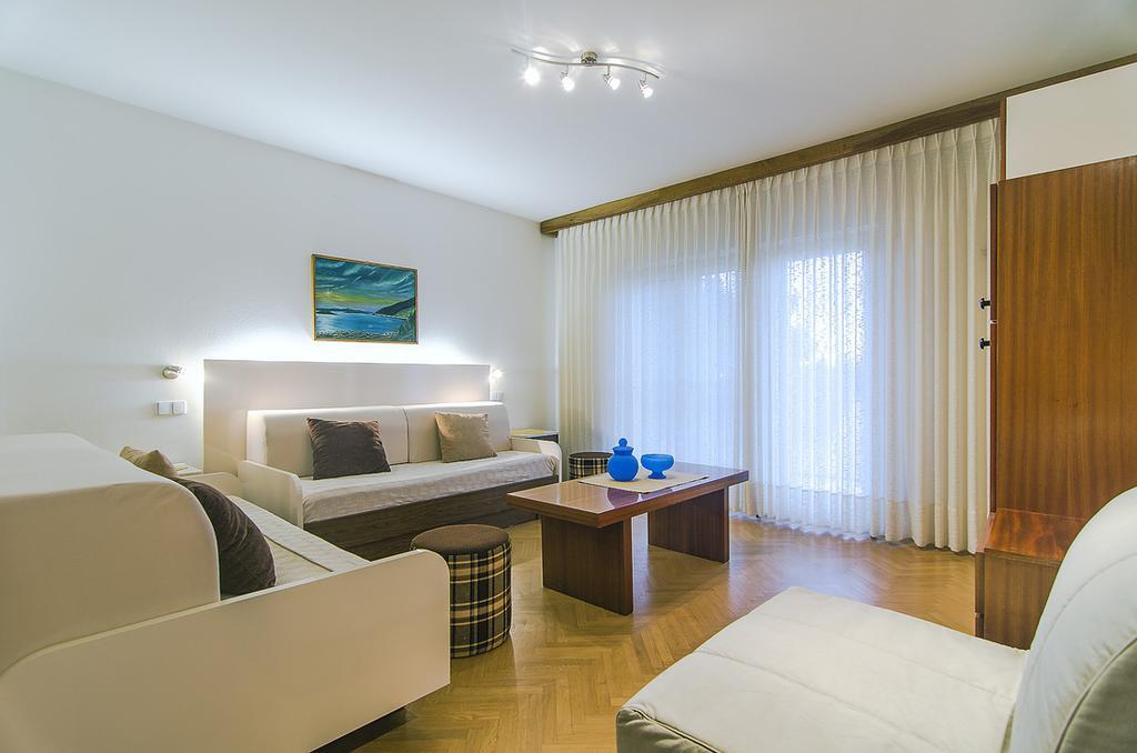 Apartments Lada 1217 Премантура Екстериор снимка